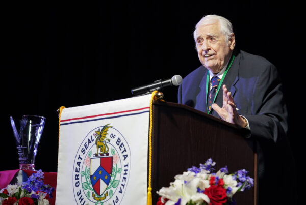 Bert Bates delivers his acceptance remarks for winning Beta's Shepardson Award at the 182nd General Convention in Oxford, Ohio.